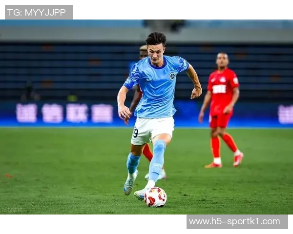 海港队出发海外冬训安永佳与张源共同亮相引关注