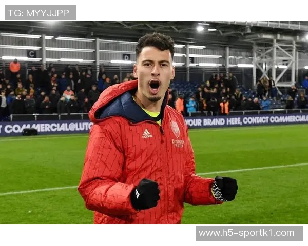 阿尔特塔谈马丁内利受伤表示球队本应赢得更大比分优势 阿尔特塔谈马丁内利受伤表示球队本应赢得更大比分优势